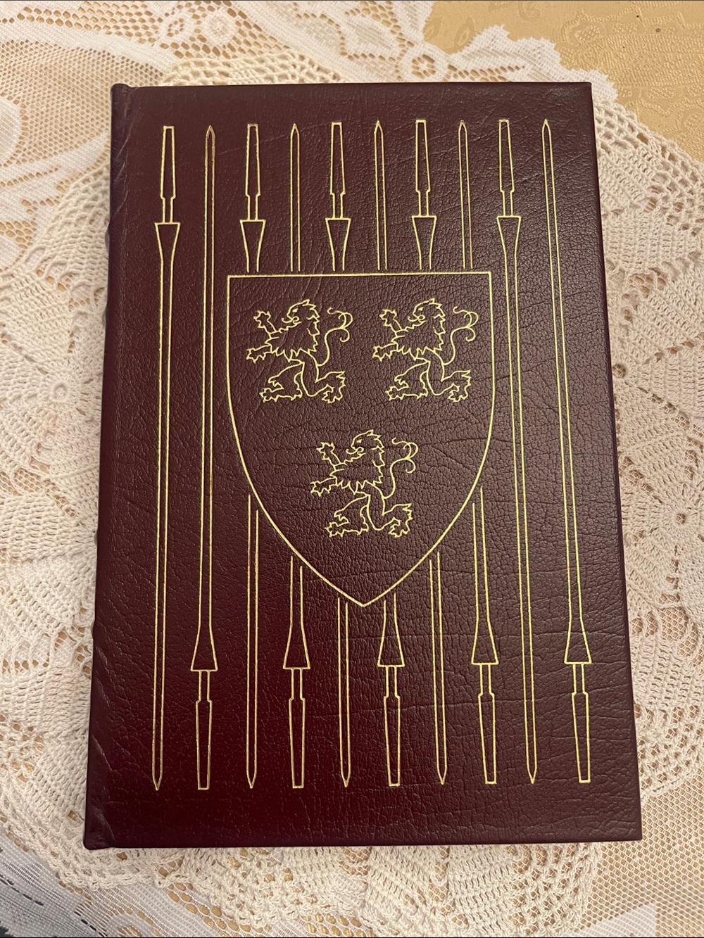 1977 Leather Bound Collectors Edition of Ivanhoe with Gold Heraldic Cove